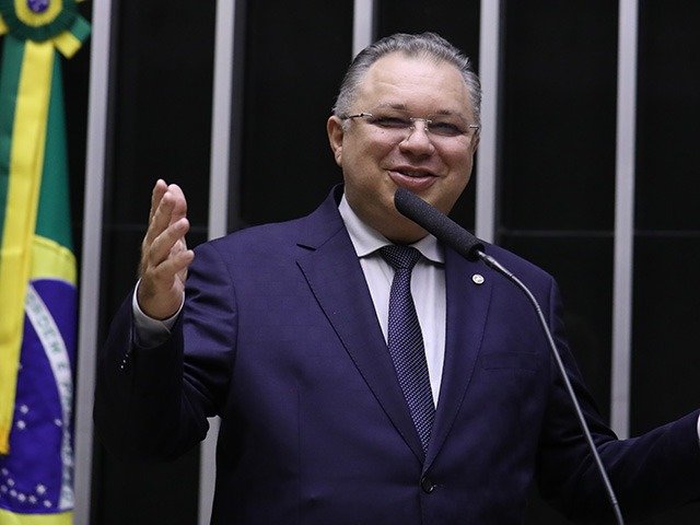 Florentino Neto aparece entre os mais lembrados em pesquisa.